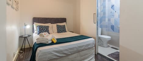 4 soverom, strykejern/-brett, reiseseng for barn og wi-fi (inkludert)