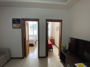 1 habitación, tabla de planchar con plancha, wifi gratis y ropa de cama 