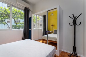 Ferros/tábuas de passar roupa, Wi-Fi de cortesia, roupa de cama