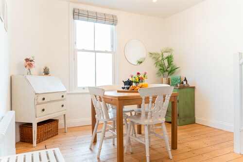 Corner Pin Cottage, stunning house..right in the heart of Whitstable 