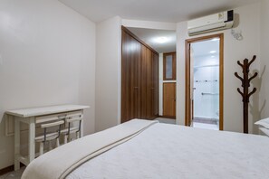 3 chambres, fer et planche à repasser, Wi-Fi gratuit, draps fournis