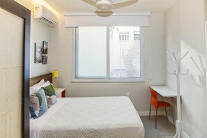 1 dormitorio, tabla de planchar con plancha, wifi gratis y ropa de cama