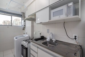 Fridge, microwave, oven, coffee/tea maker