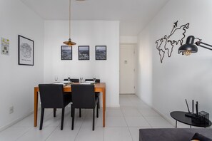 Dining - Charm in Barra da Tijuca | Great wifi | SA508 (Rio de Janeiro)