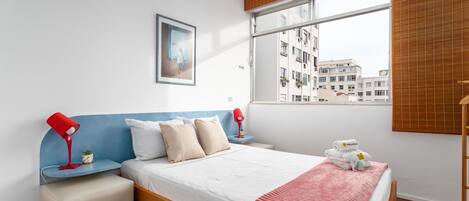 2 chambres, fer et planche à repasser, Wi-Fi gratuit, draps fournis