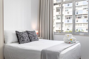 1 chambre, fer et planche à repasser, Wi-Fi gratuit, draps fournis