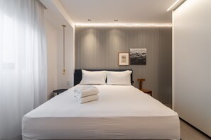 2 bedrooms, iron/ironing board, travel cot, free WiFi