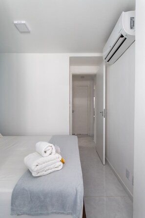 2 bedrooms, iron/ironing board, travel crib, free WiFi