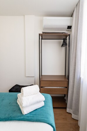 1 quarto, berço de viagem, Wi-Fi de cortesia, roupa de cama