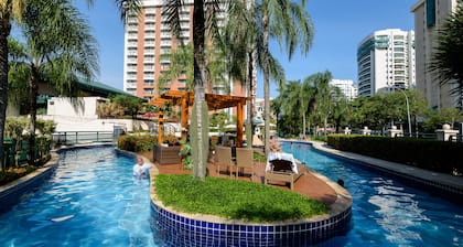 Suite, pool and gym | BPremium T3 Z10