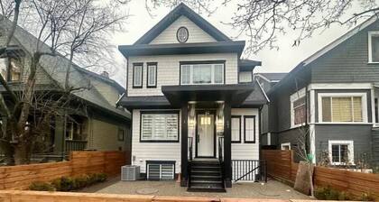 Charming 3-bedroom house with WiFi and AC in delightful Vancouver