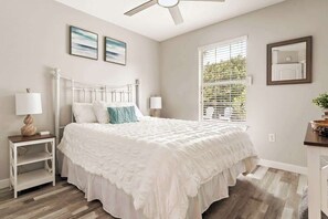 3 habitaciones, tabla de planchar con plancha, wifi y ropa de cama 