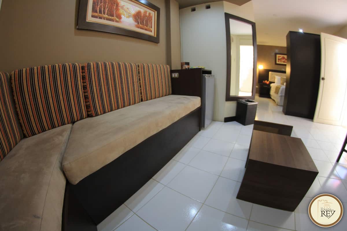1 bedroom, desk, laptop workspace, WiFi (free)