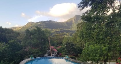 Linda Vista, Enorme Terraza, Barbacoa y Piscina. Disfruta del Grato Ambiente