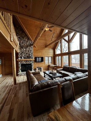 Living area - DO NOT BOOK. Stupid VRBO website does not let me cancel this ad
 (Necedah)