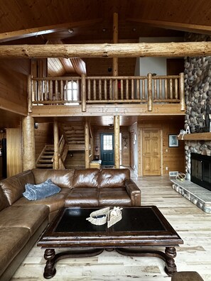 Living area - DO NOT BOOK. Stupid VRBO website does not let me cancel this ad
 (Necedah)