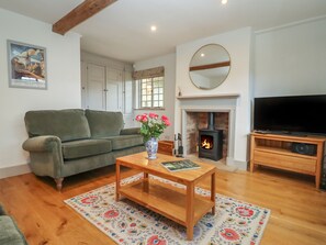 Living area - Blossom Cottage (Chipping Campden)