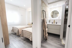 2 chambres, fer et planche à repasser, lit parapluie, Wi-Fi gratuit