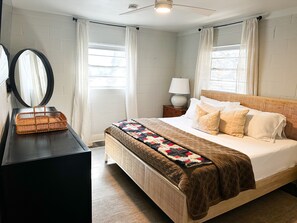 4 bedrooms, WiFi, bed sheets