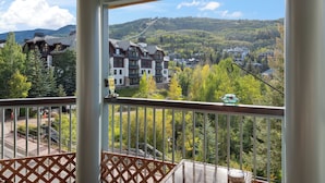 A balcony with a view of a mountainous landscape, including a ski lift and buildings. - Spacious 2BD + Den, Ski In Out
In the Heart of Beaver Creek Village
Pool jacuzzi (Beaver Creek)