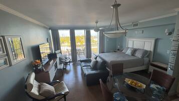 In-room safe, desk, iron/ironing board, free WiFi