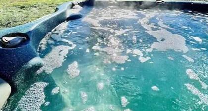 Maple Hollow Mountain Hideaway