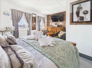 In-room safe, iron/ironing board - Kings Boutique Hotel  (Blackpool)