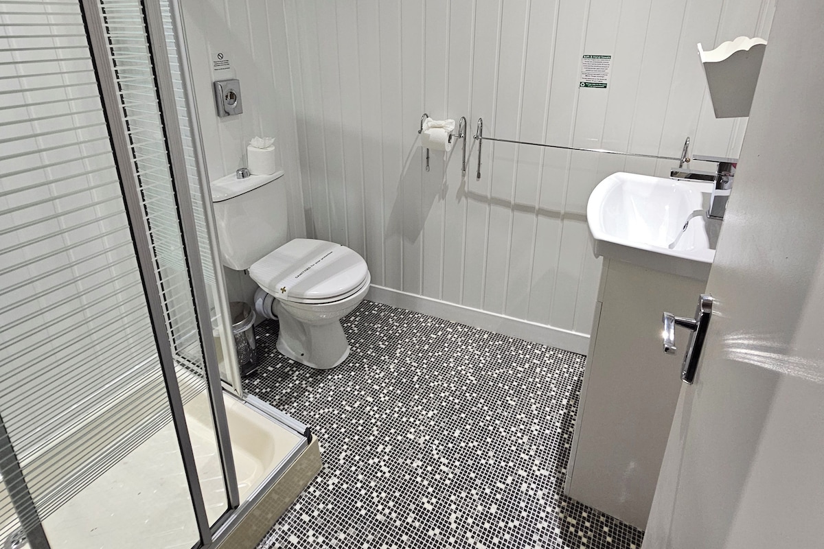 In-room safe, iron/ironing board (on request)