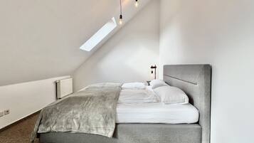 2 Schlafzimmer, Schreibtisch, Bügeleisen/Bügelbrett, kostenloses WLAN