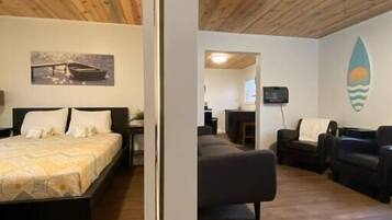 2 bedrooms, WiFi, bed sheets