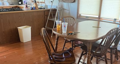 Cozy home close to Fort Peck with all the amenities! Pet friendly