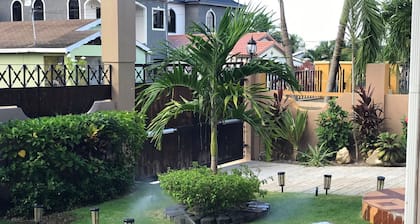 Spacious 5-bedroom house in tranquil Montego Bay with AC, WiFi