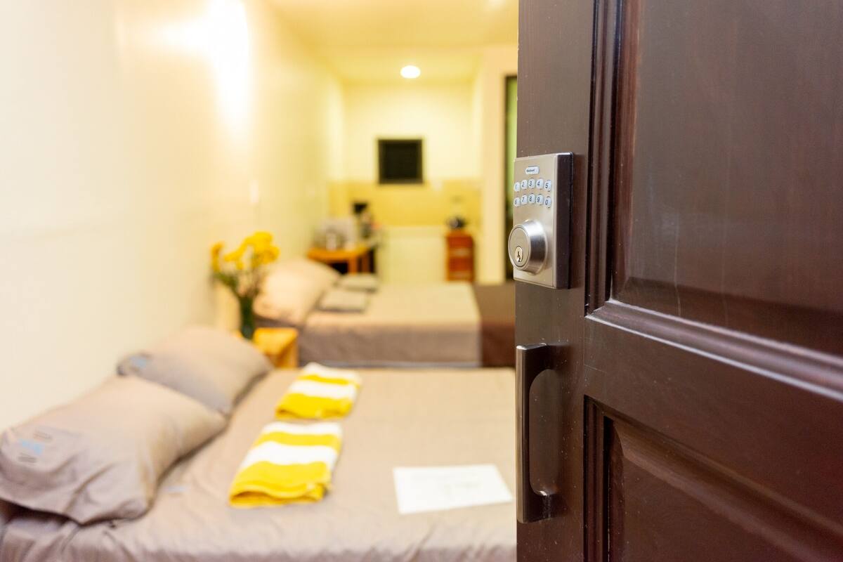 Maya Doble Starlink Cocina playa 80 m | Camas con pillow-top, espacio para trabajar con laptop y wifi gratis 