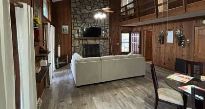 Chatsworth Charm Cabin-Influenced House