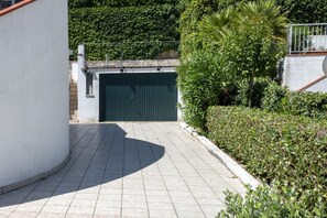 Property grounds - M376 - Marcelli, two-room apartment with parking space (Marcelli)