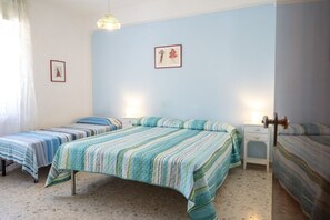 2 bedrooms, bed sheets - M378 - Marcelli, three-room apartment with balcony and parking (Marcelli)