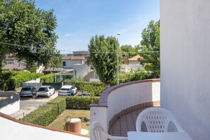 Outdoor dining - M378 - Marcelli, three-room apartment with balcony and parking (Marcelli)