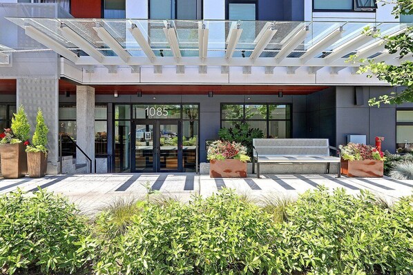 Terrace/patio - New penthouse unit in downtown Bellevue (Bellevue)