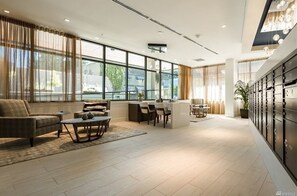 Lobby - New penthouse unit in downtown Bellevue (Bellevue)
