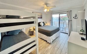 2 Schlafzimmer, Schreibtisch, Bügeleisen/Bügelbrett, Reisekinderbett