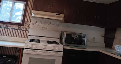 Cozy 3-bedroom house in charming Westfield with WiFi and all the amenities