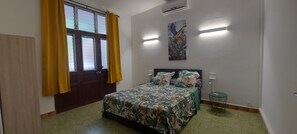 3 camere, culla da viaggio, Wi-Fi, lenzuola