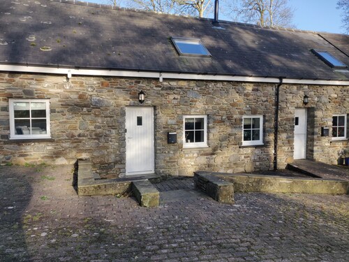 Traditional luxury Welsh barn holiday cottage