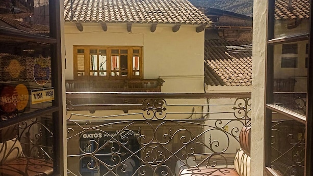 Exterior - Qosqollay Plaza (Cusco)