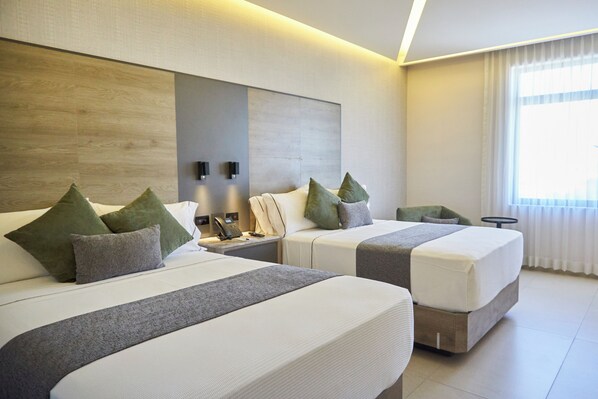 Kamar Standar, 2 Tempat Tidur Double | 1 kamar tidur, seprai premium, selimut bulu angsa, dan brankas