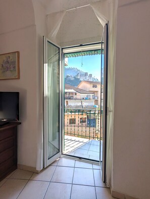 Interior - La Casa Degli Alberi (Dolceacqua)