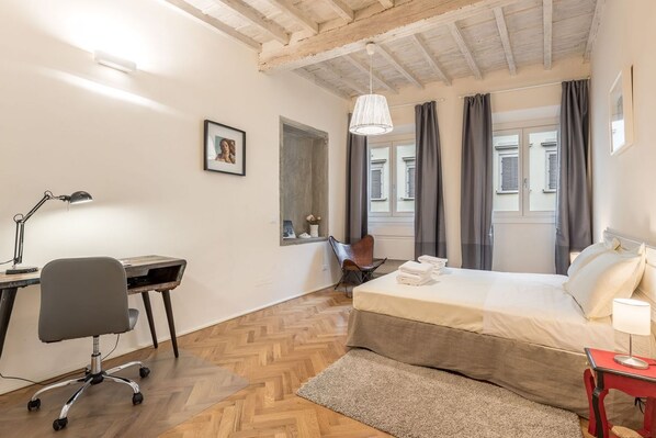 2 bedrooms, WiFi, bed sheets