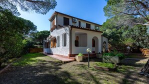 Exterior - Villa Rosanna Near THE Beach (Santa Margherita di Pula)