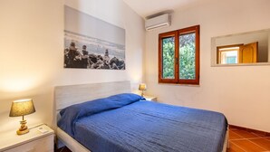 Room - Villa Rosanna Near THE Beach (Santa Margherita di Pula)