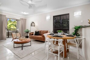 Interior - Tropical Retreat: 9 Pools, BBQ & Gym Access (Westcourt)